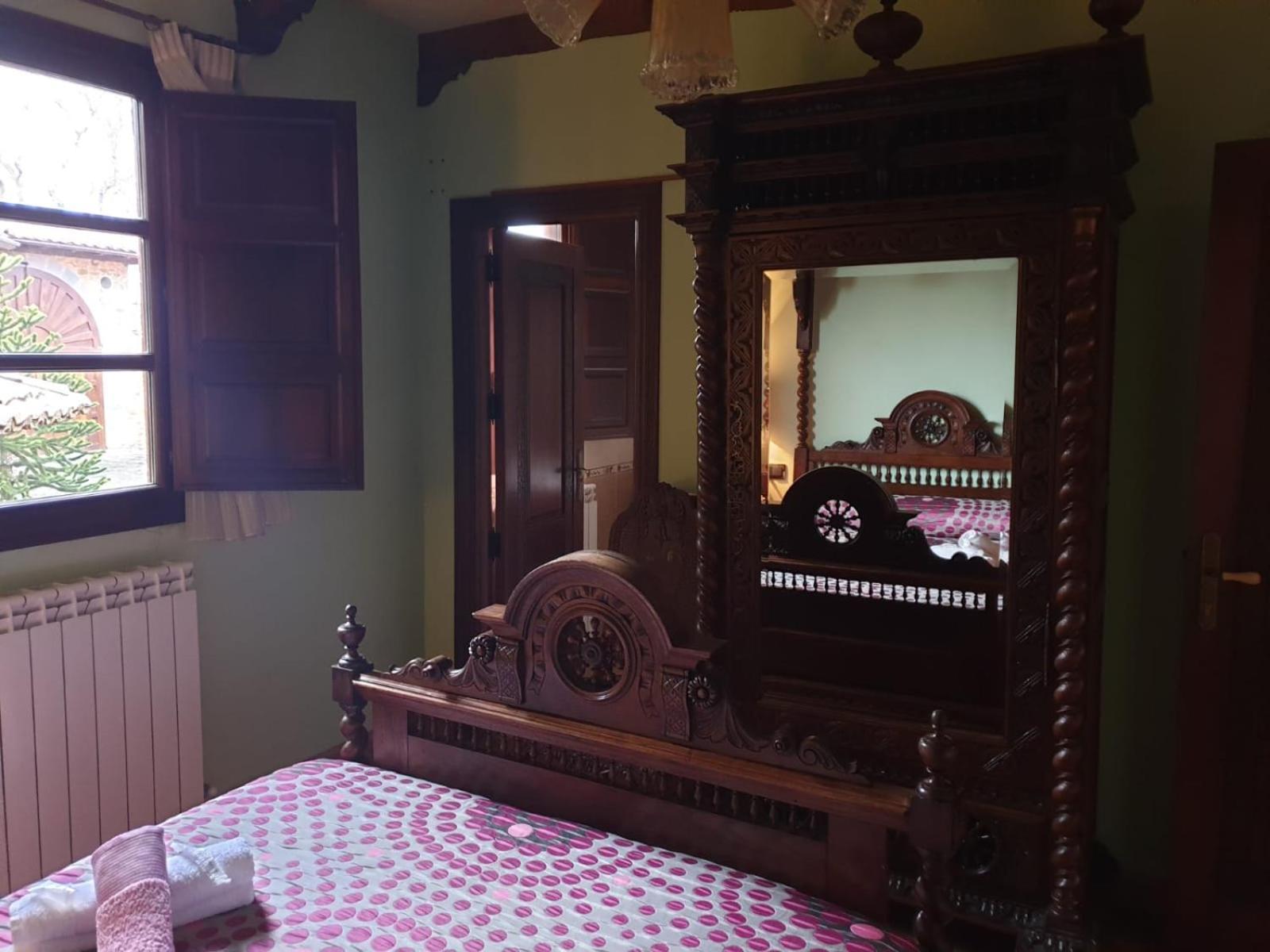 Palacio Del Conde De Rebolledo Villaviciosa de la Ribera Rum bild